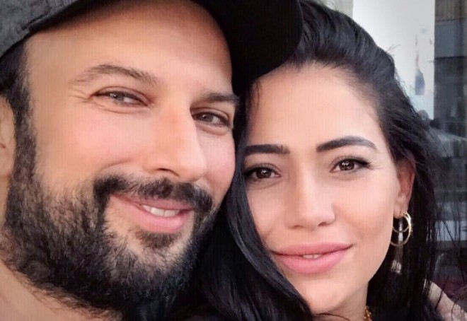 Tarkan xanımı ilə fotosunu paylaşdı