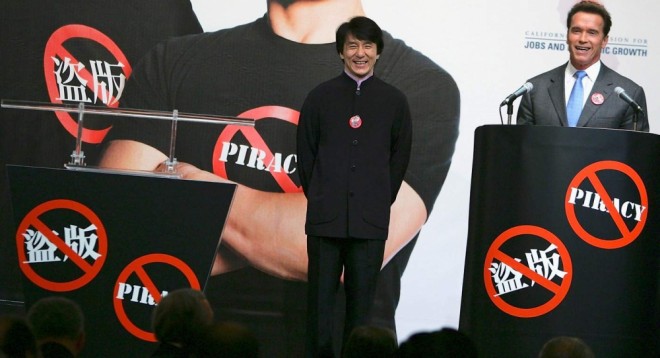 Ceki Çan və Arnold Şvarseneqqer məhkəməyə verildi