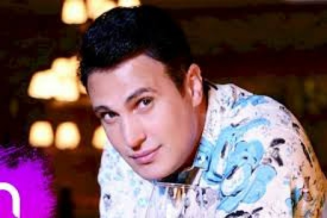 Nadir Qafarzadə&nbsp;"Zır dəli" klipini təqdim etdi - video