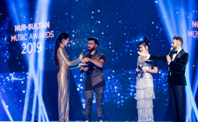 Çingiz festivalın mükafatını qazandı - foto