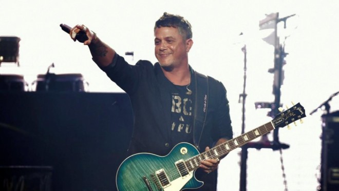 Alexandro Sanz immiqrantlar üçün konsert verdi