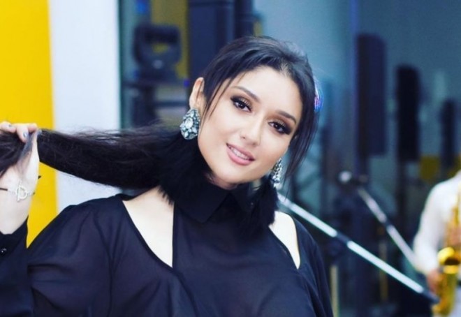 Nərmin Kərimbəyova yeni klip çəkdirdi - video