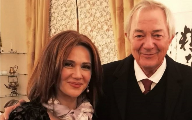 Mehriban Zəkinin aktyor Remo Girone ilə fotosu