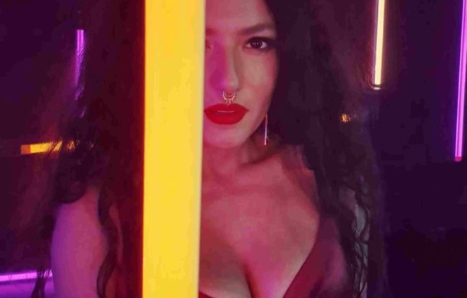 Dilarə yenə açıq-saçıq geyindi - foto