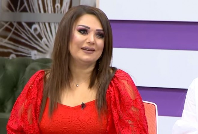 Mənzurə&nbsp;həmkarlarını reklama görə qınadı