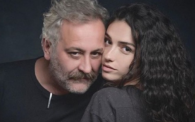 Aktrisa 22 yaş böyük sevgilisi ilə evlənir