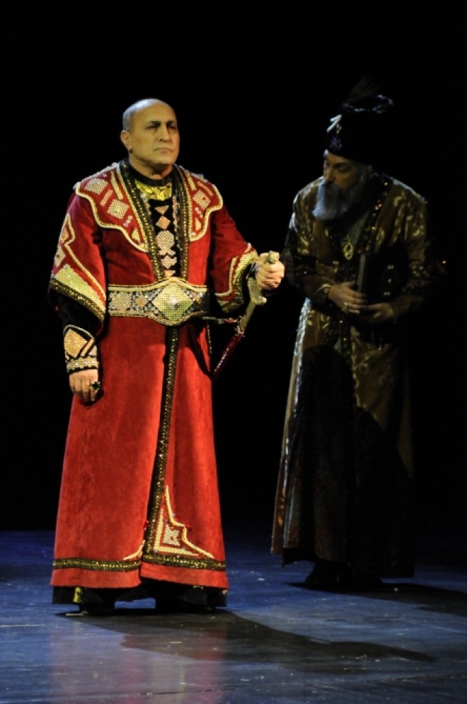 “Şah Qacar” nümayiş olundu