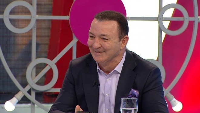 Əməkdar artist tənqidlərə cavab verdi - video