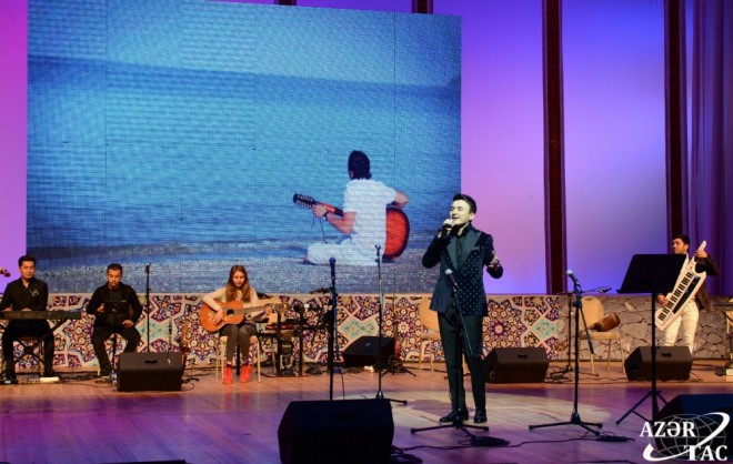 Özbəkistanın Əməkdar artistləri Bakıda oxudular