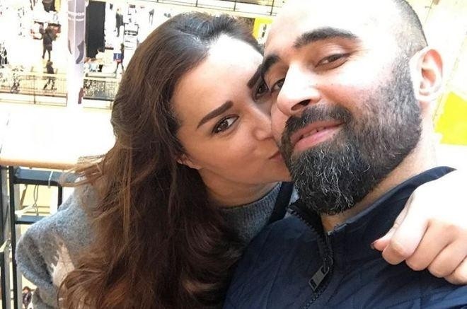 Xatirə ömrünü ərinə bağışlayır