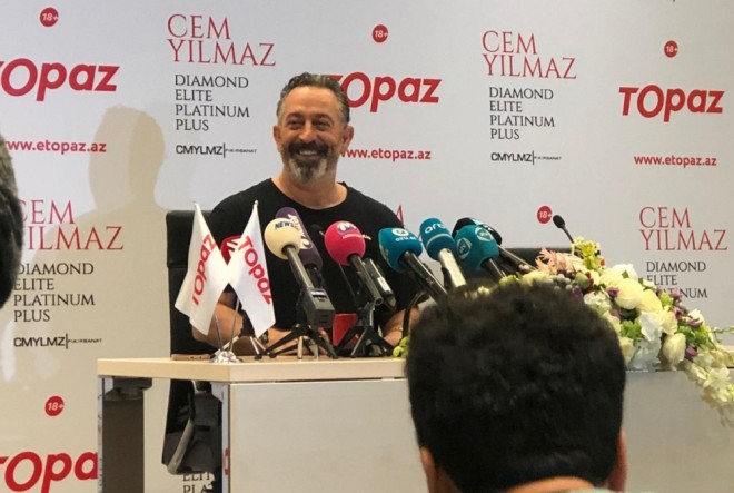 Cem Yılmaz Bakıda - video