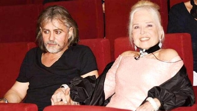 Gönül Yazar sevgilisindən ayrıldı