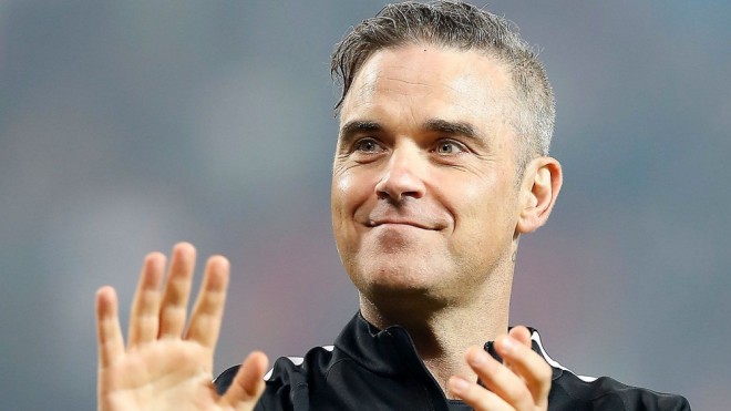 Pop müğənnisi mobil telefondan istifadə etmir