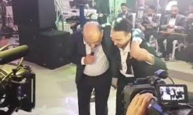 Xalq artisti toyda&nbsp;rəqs etdi - video