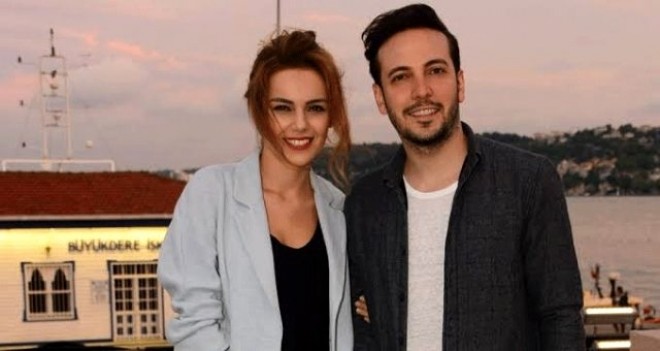 Müğənni 4 illik sevgilisindən ayrıldı