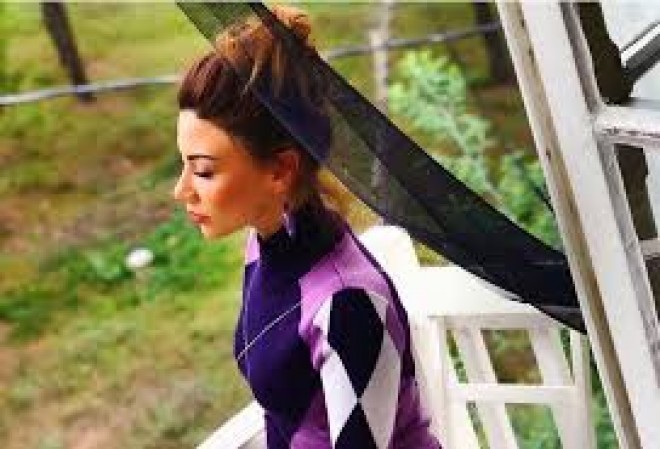 Aysel 1200 manatlıq paltar geyindi - foto