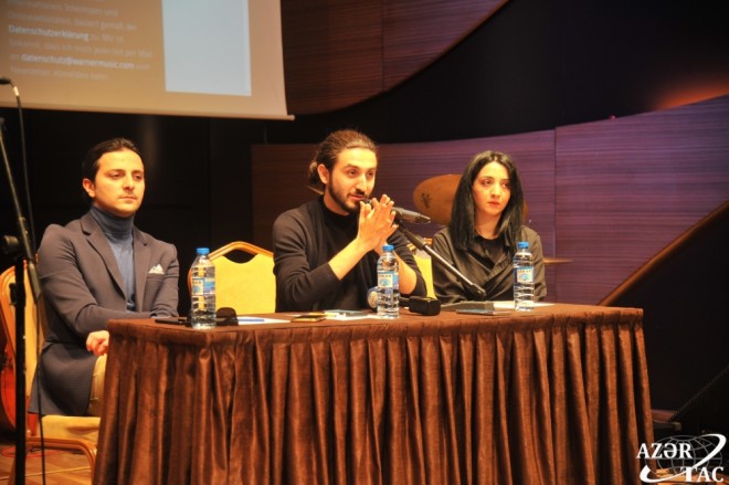 İsfar Sarabski ABŞ ilə müqavilə bağladı - foto