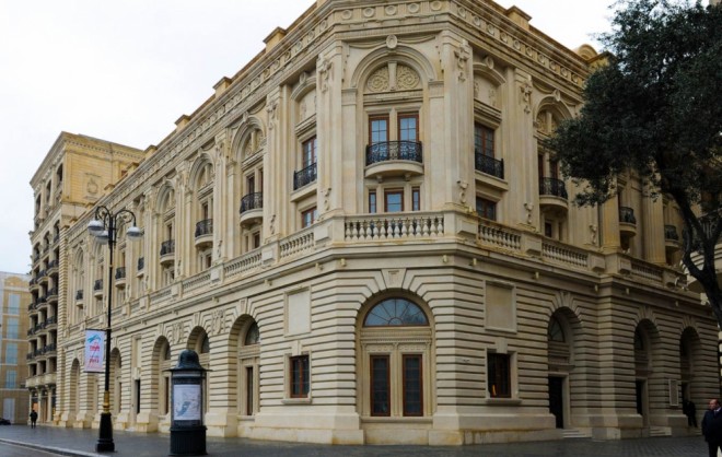 Musiqili Teatrə yeni tamaşalar hazırlayıb