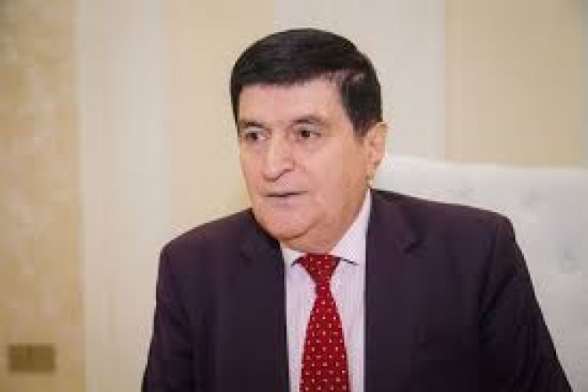 Baloğlan Əşrəfov qalmaqallı ifaçılara məsləhət verdi