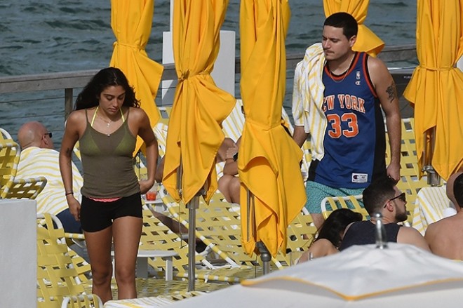 Madonnanın qızı istirahətdə - foto