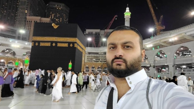 Müğənni-bəstəkar Məkkə ziyarətində - foto