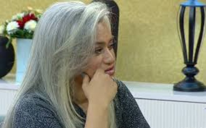 Nailə Mirməmmədli ilk dəfə makiyaj etdi