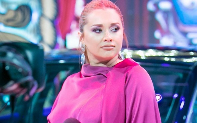 Xatirə İslam Röya Ayxanı təriflədi