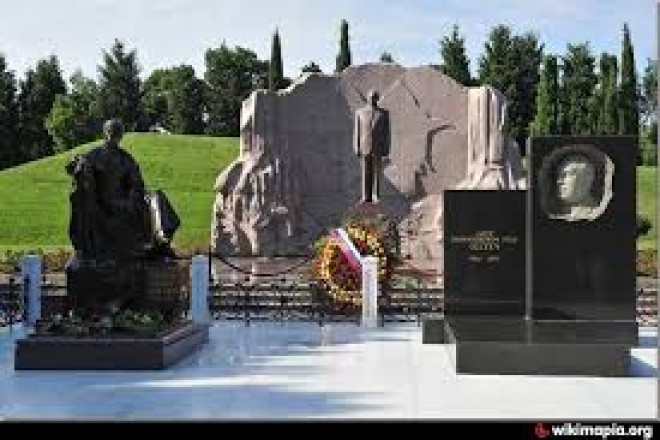 Ümummilli lider Heydər Əliyevin anım günüdür