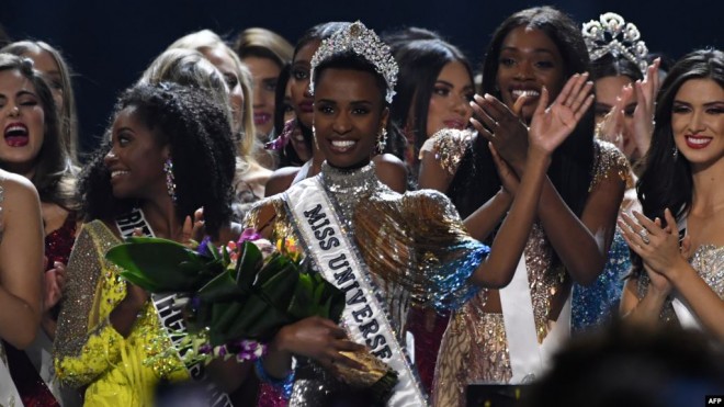 Afrikalı model "Kainat gözəli" seçildi - foto