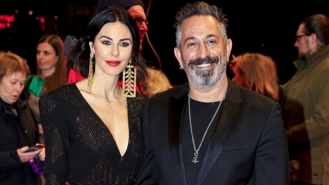 Aktrisa evlənmək şərti ilə barışdı