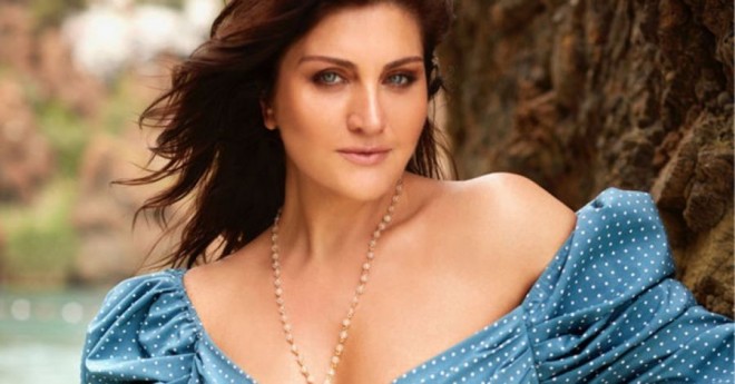 &nbsp;Sibel Can səhnədə yıxıldı&nbsp;