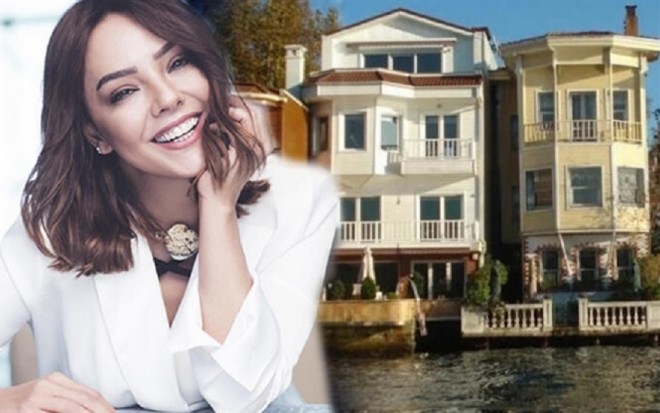 Ebru Gündeş əkiz villalarından köçür - foto