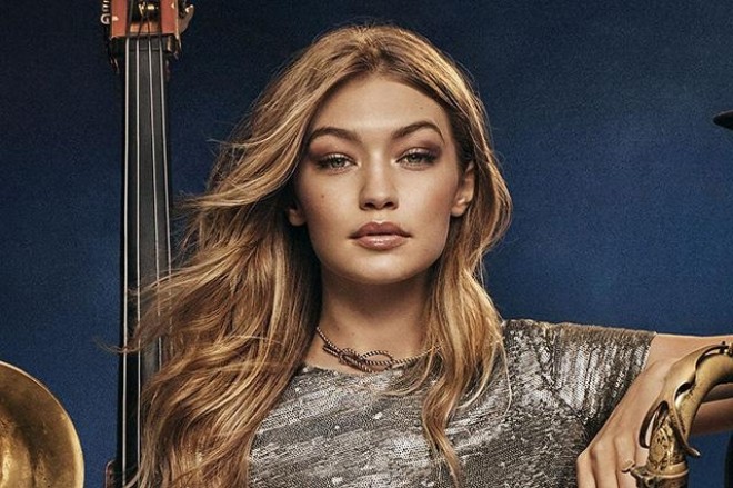 Məşhur modelin yeni fotosessiyası