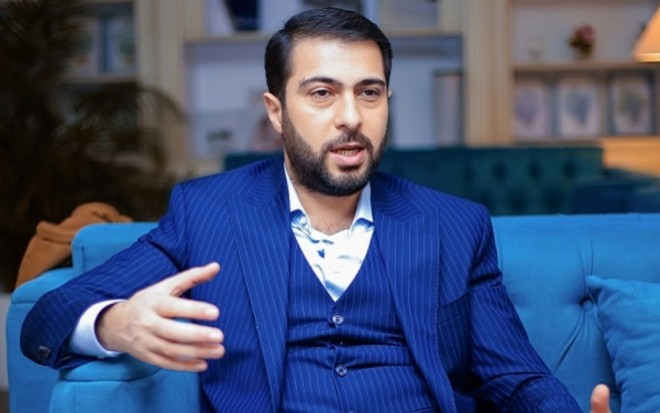 Namiq dostunu və düşmənini tanımır