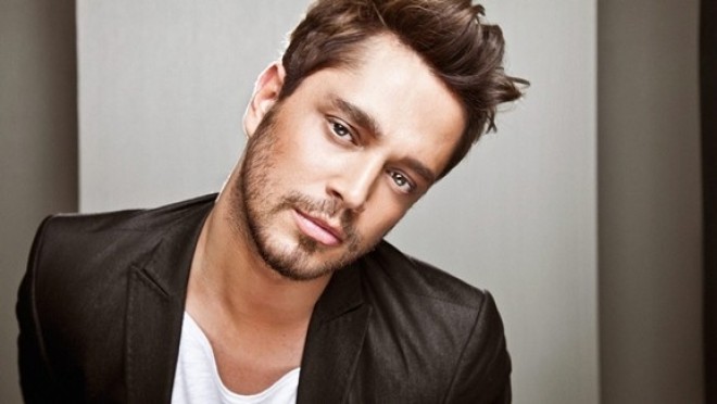 Murat Boz şorba reklamına çəkilir