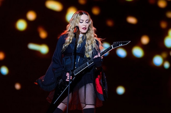 Madonna konsertini yenə təxirə saldı