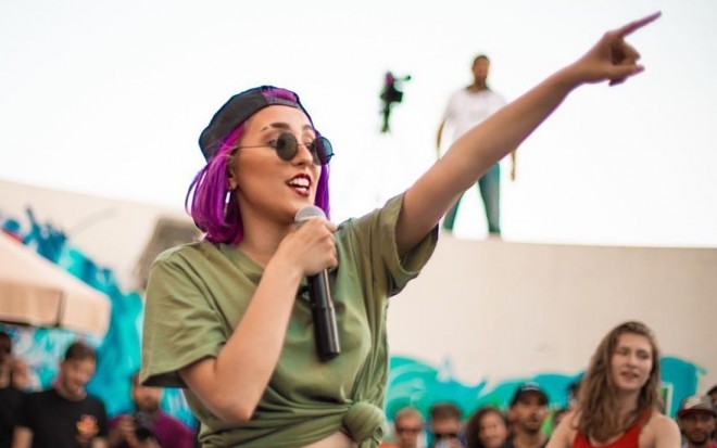 Xalq artistinin qızı rep oxudu - video