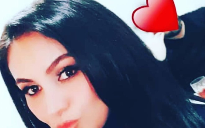 Sevda&nbsp;üzünü ürək işarəsi ilə bağladı