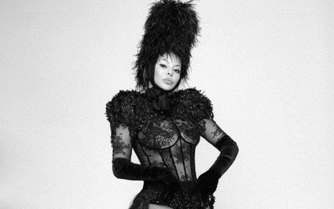 Aygün fərqli tərzdə poz verdi - foto