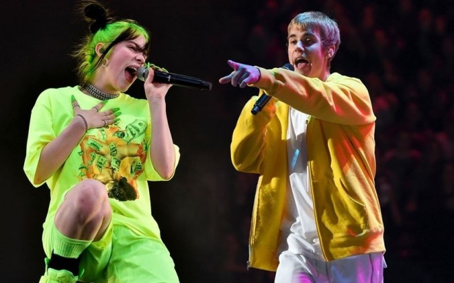 Castin Biber həmkarına dəstək verdi