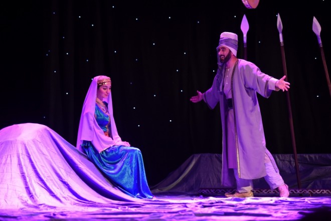 İrəvan Teatrının qastrol səfəri başladı