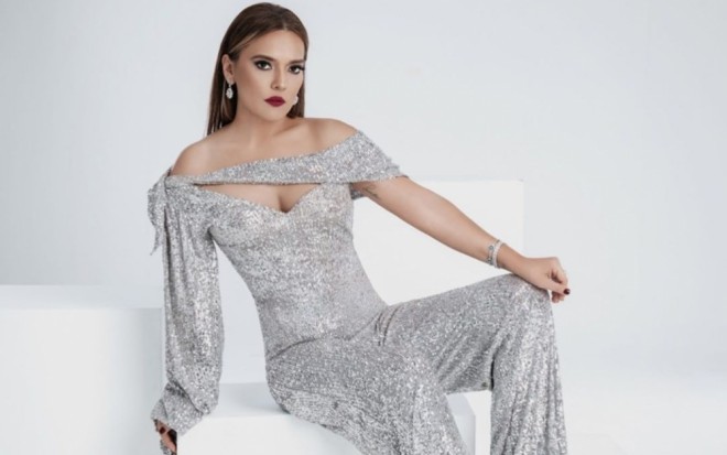 &nbsp;Demet Akalının qolu əyildi - foto