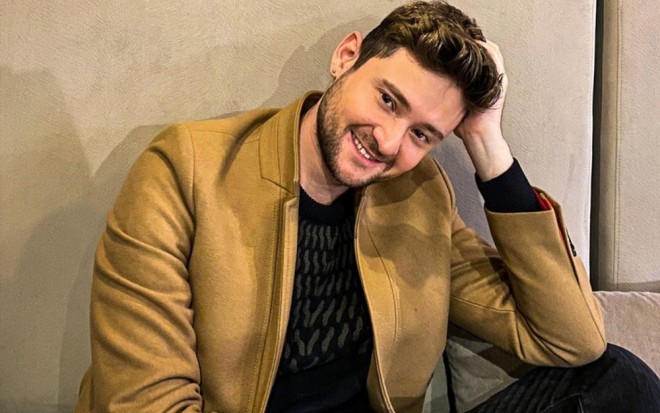 Eldar Qasımov&nbsp;heç kimlə eşq yaşamır - video