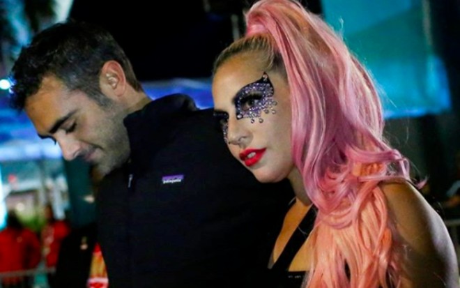 Ledi Qaqa yeni sevgilisi ilə göründü