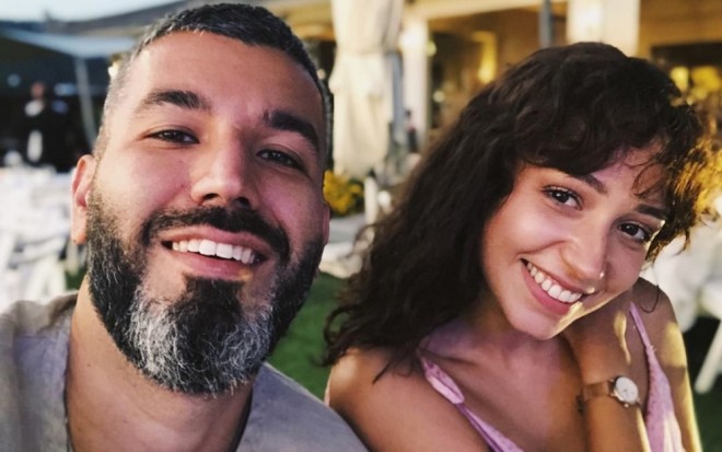 Müğənni toyunu bağ evində edəcək