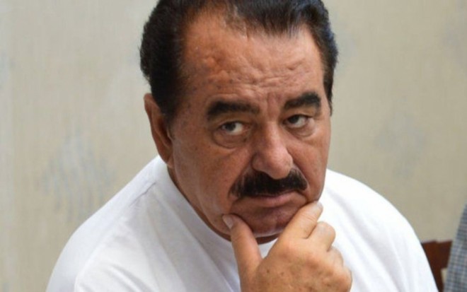 İbrahim Tatlısəsi iki qadın aldatdı