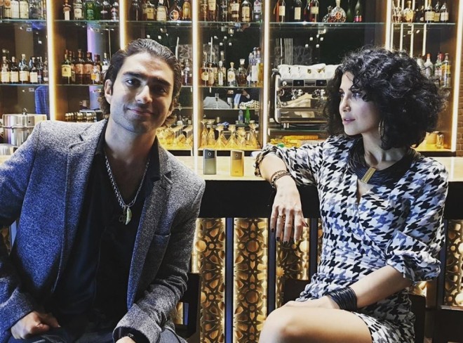 Aktyorlar sevgili olduqlarını elan etdilər