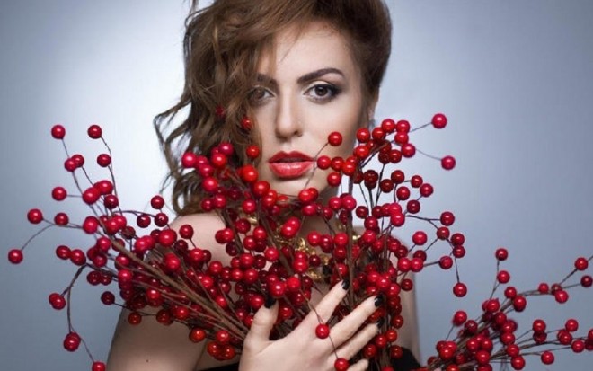 Əməkdar artist statusu ilə diqqət çəkdi