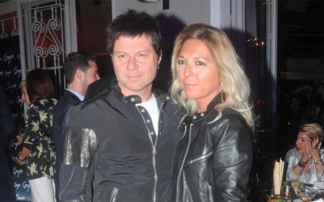 Müğənni sevgilisindən ayrılmayıb