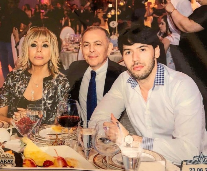 Xalq artisti 20 saat fasilə ilə yemək yeyir